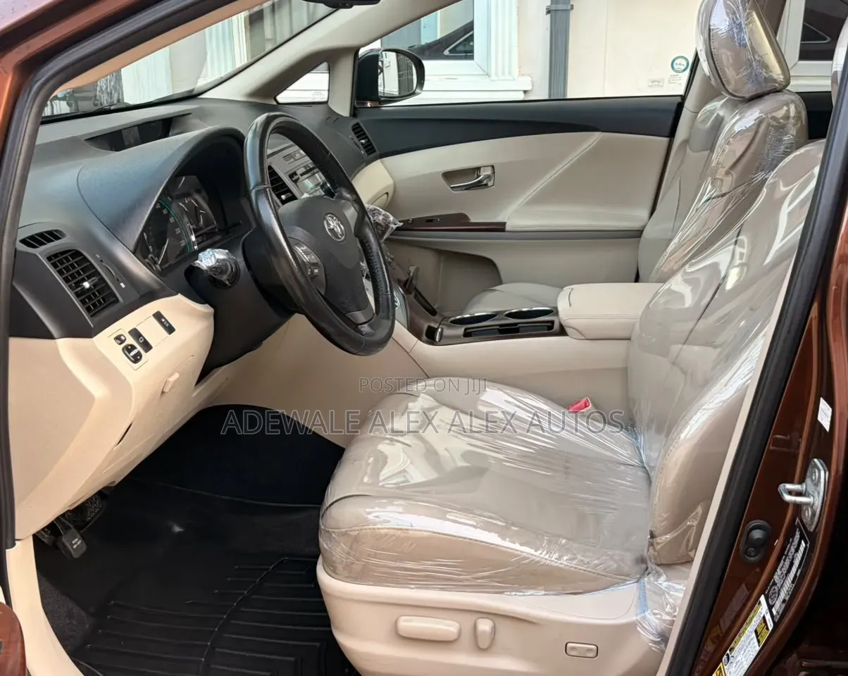 Toyota Venza 2010 Brown