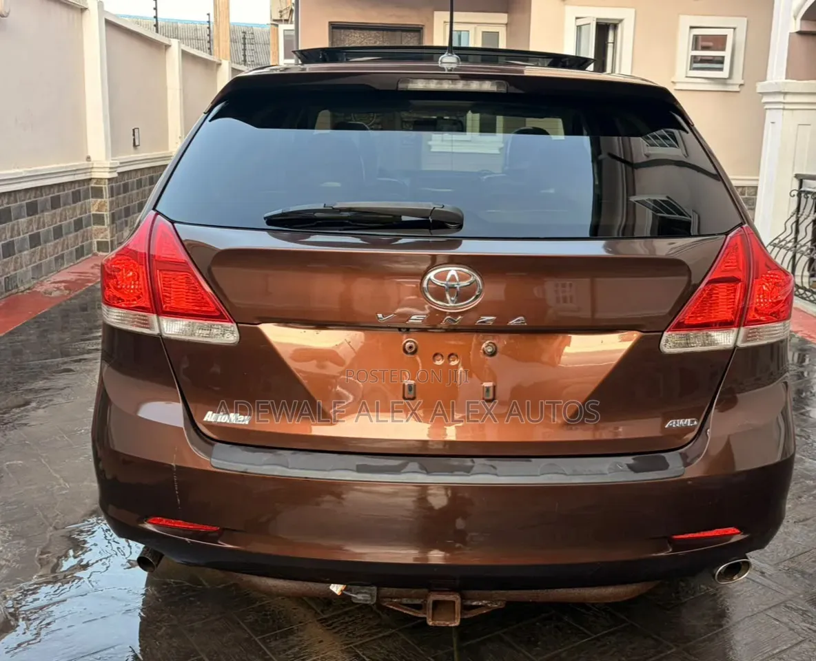 Toyota Venza 2010 Brown