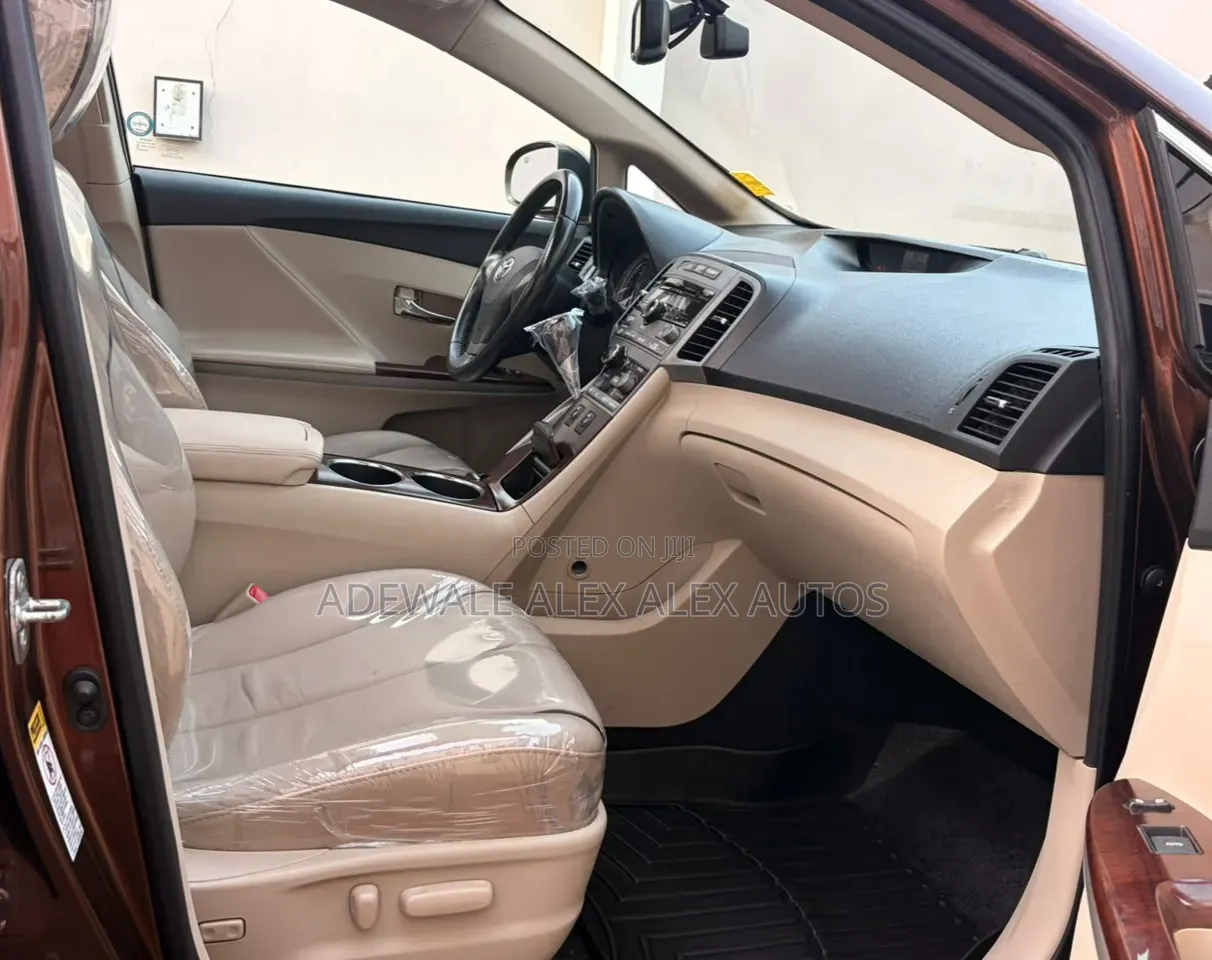 Toyota Venza 2010 Brown