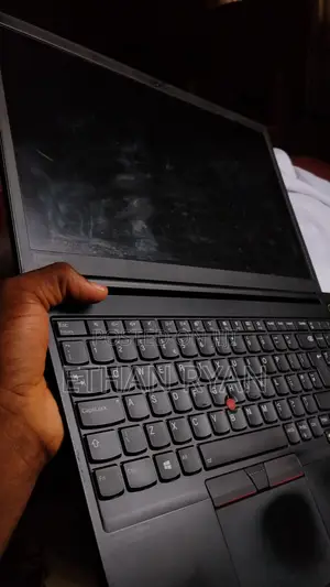 Laptop Lenovo ThinkPad E15 8GB Intel Core i5 SSD 256GB