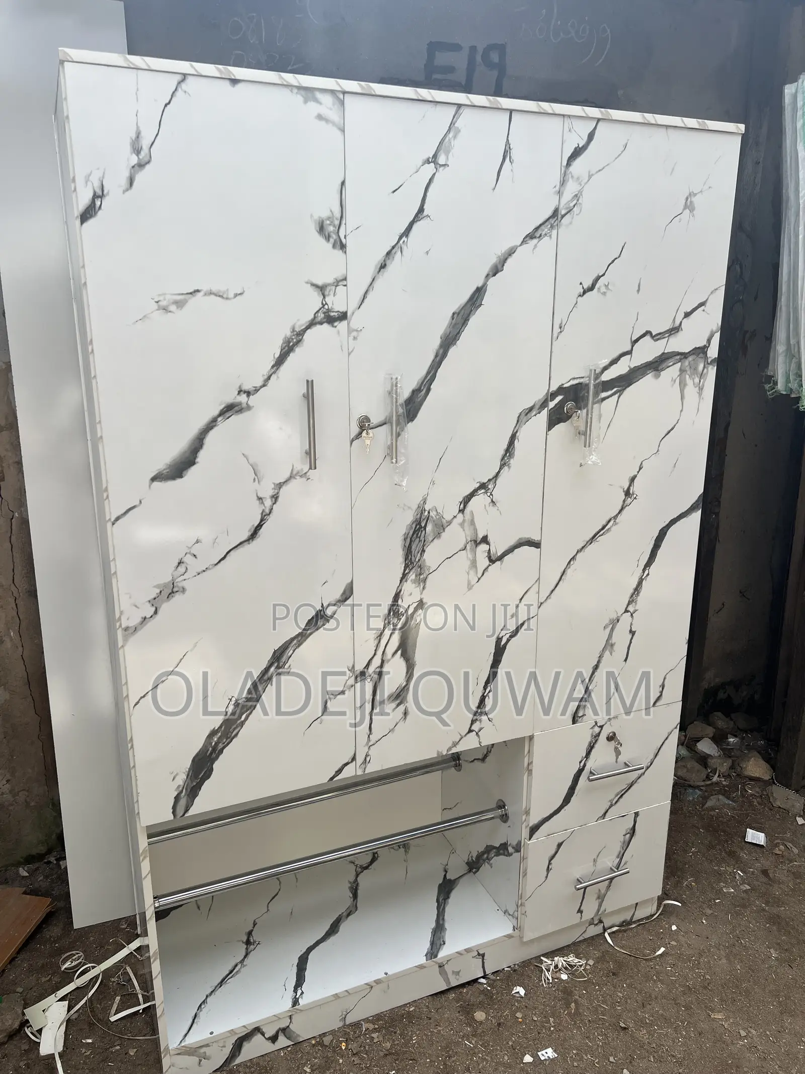 Wardrobe 4by6ft