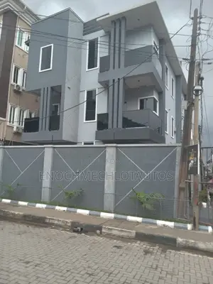 Furnished 5bdrm House in Ebute Metta for sale