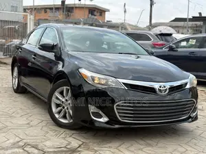 Toyota Avalon Limited Sedan FWD (3.5L 6cyl 6A) 2013 Black
