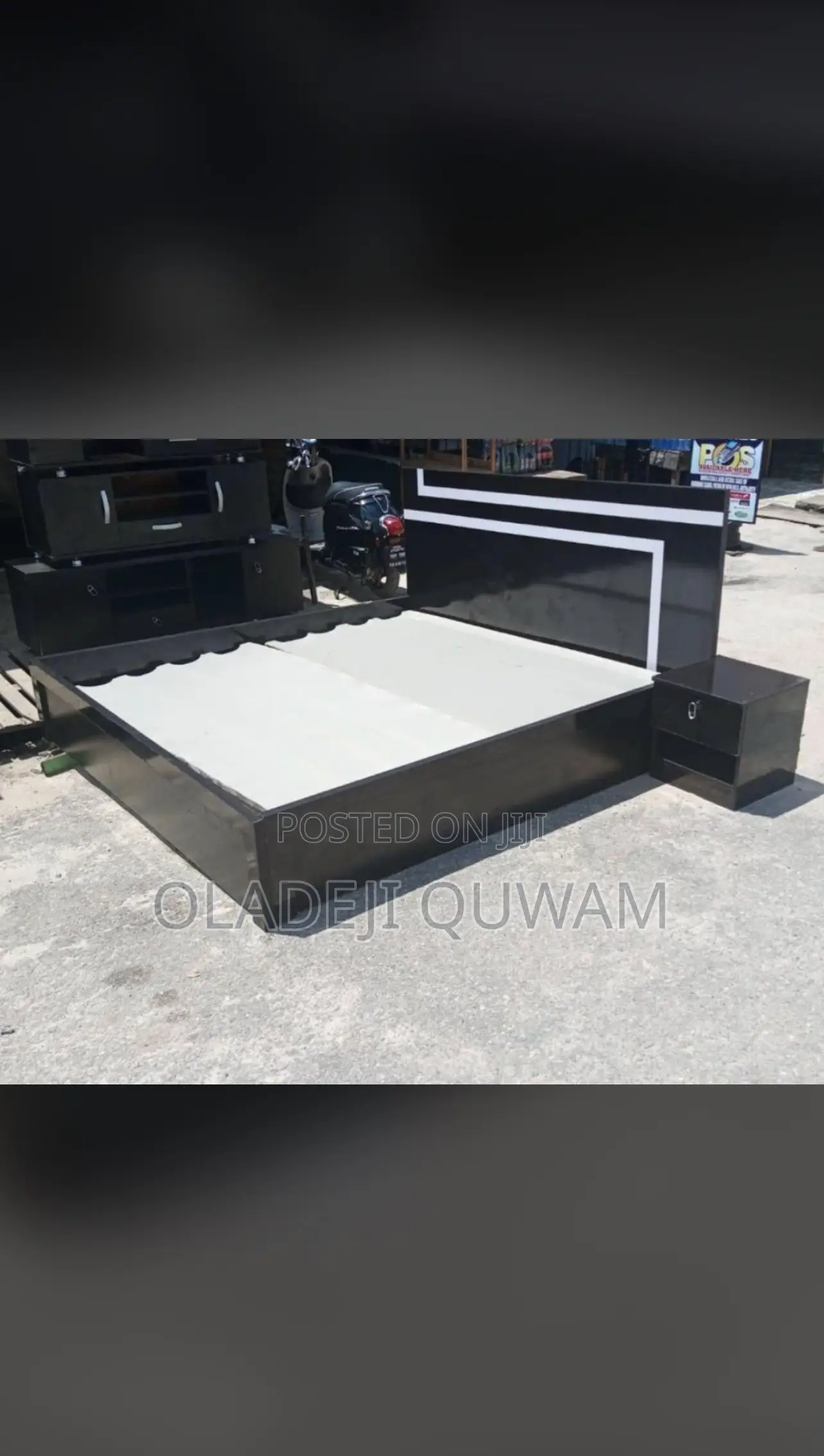Bed Frame 4/Half by 6ft in Difference Color and Designs