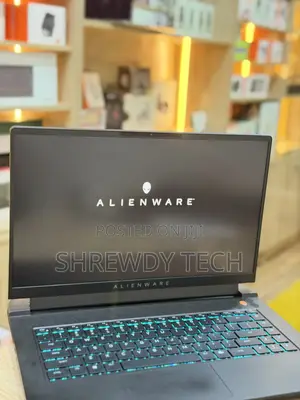 Laptop Alienware M15 16GB AMD Ryzen 9 SSD 1T