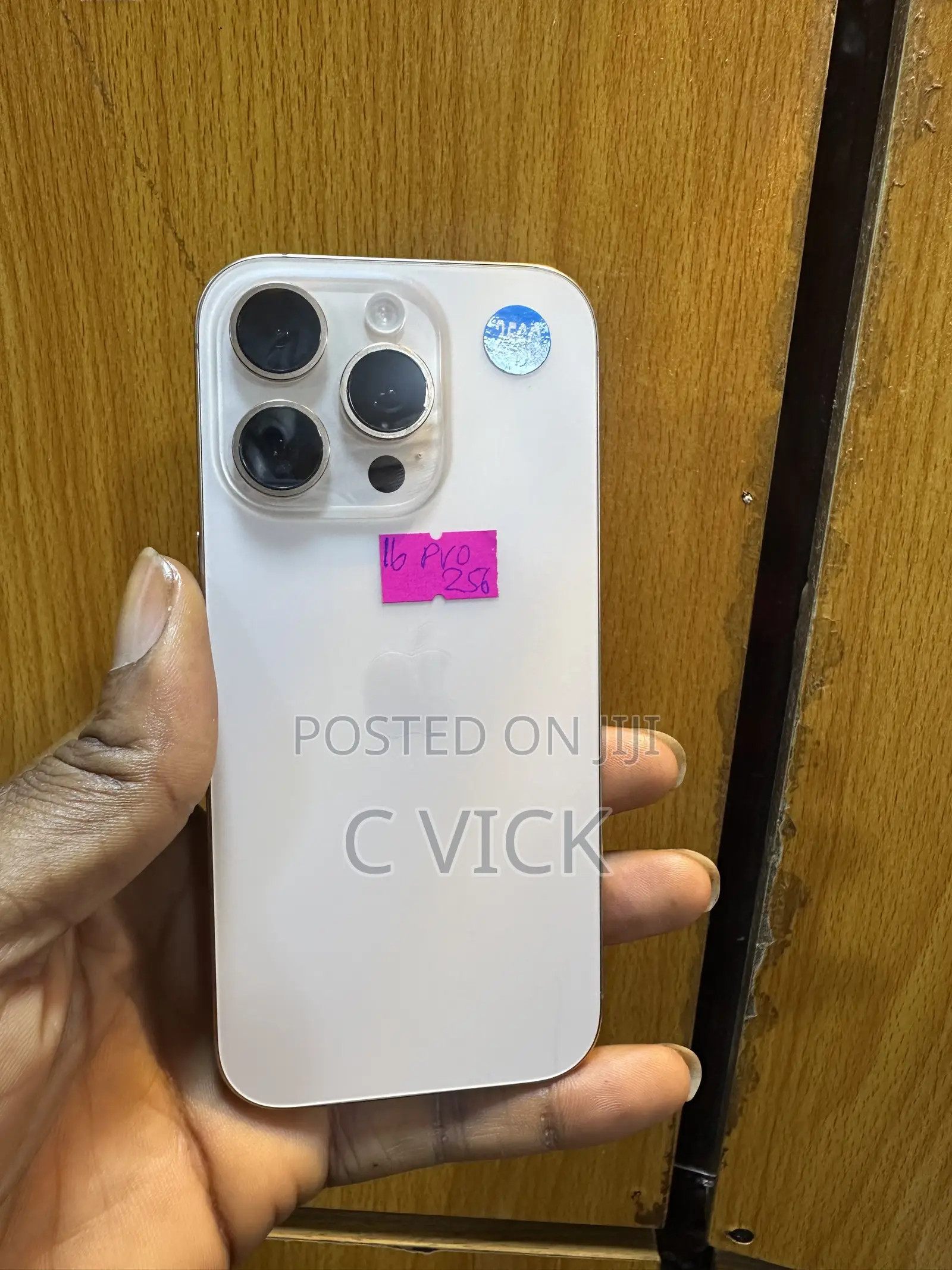Apple iPhone 16 Pro 256 GB Gold