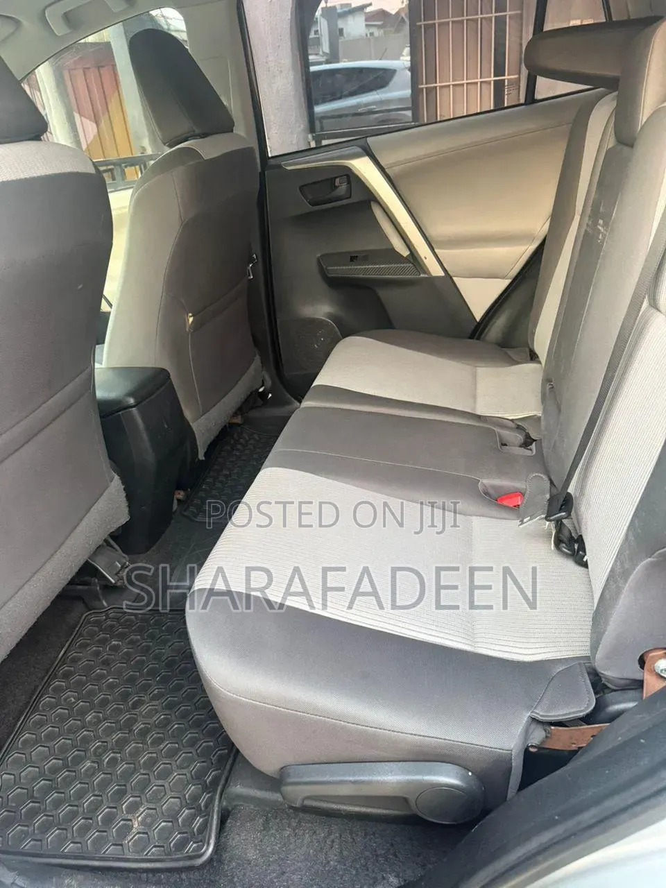 Toyota RAV4 LE 4dr SUV (2.5L 4cyl 6A) 2014 Silver