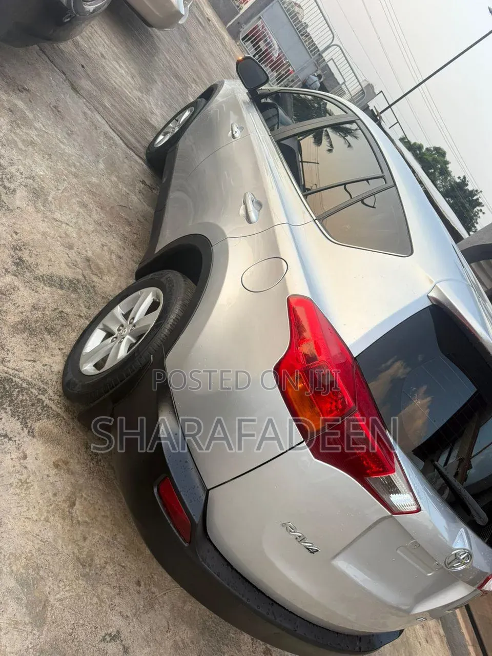 Toyota RAV4 LE 4dr SUV (2.5L 4cyl 6A) 2014 Silver