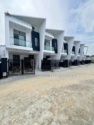 3bdrm Duplex in Ikota for sale