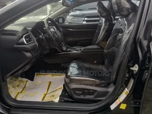 Toyota Camry XSE V6 (3.5L V6 8A) 2019 Black