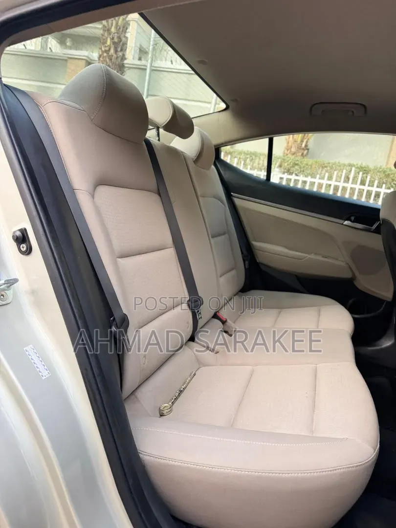 Hyundai Elantra 2016