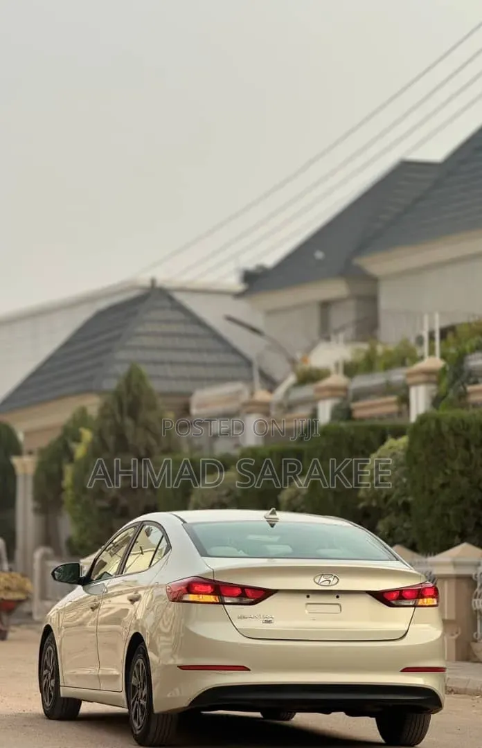 Hyundai Elantra 2016