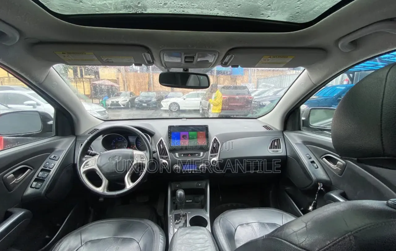 Hyundai Tucson 2013 Black