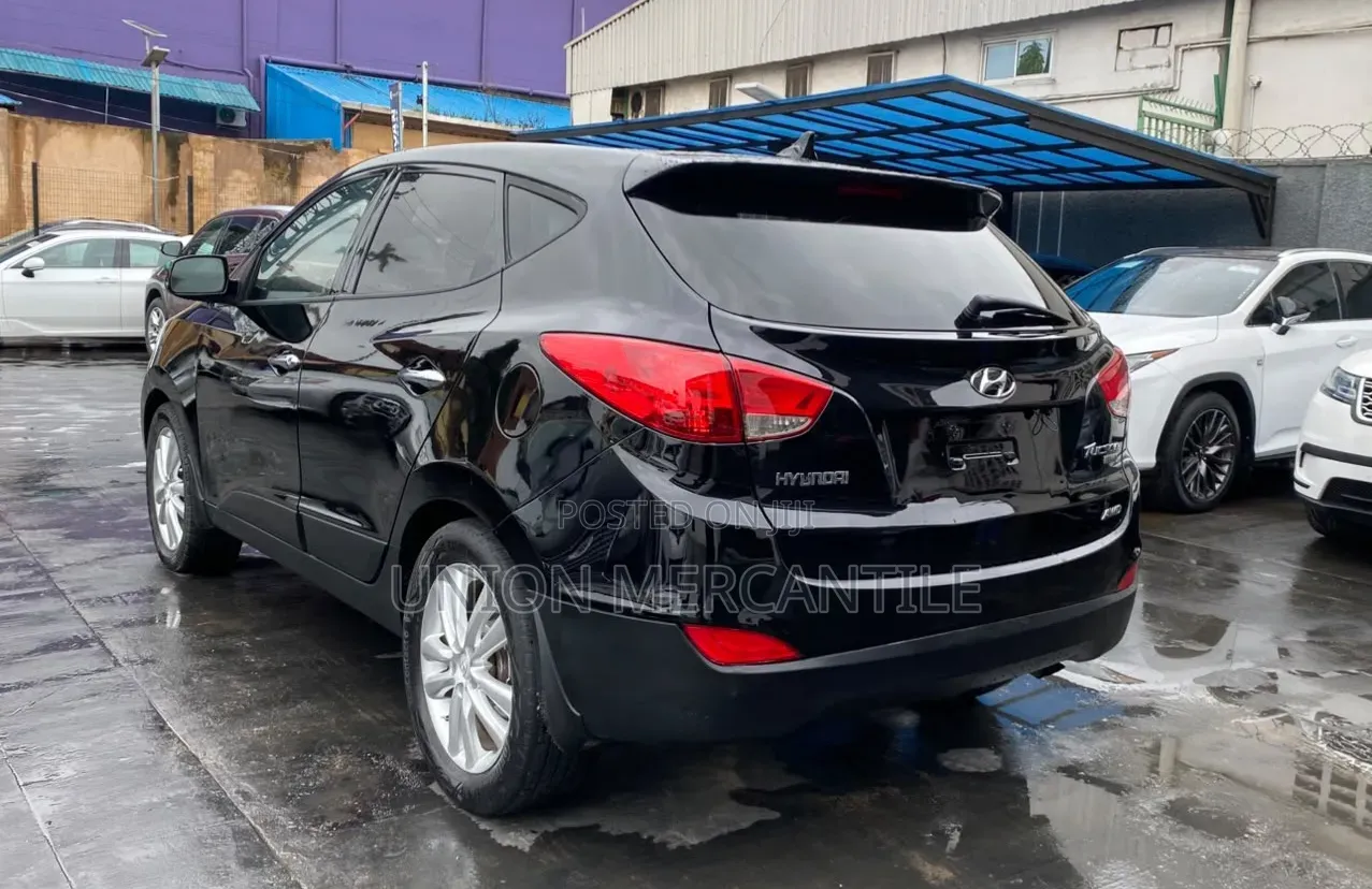 Hyundai Tucson 2013 Black