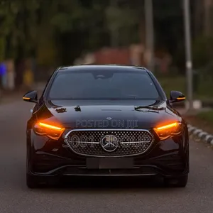 New Mercedes-Benz E300 2025 Black