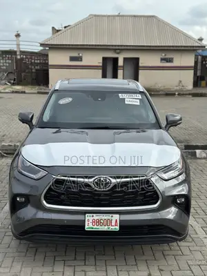 Toyota Highlander Limited AWD 2024 Gray