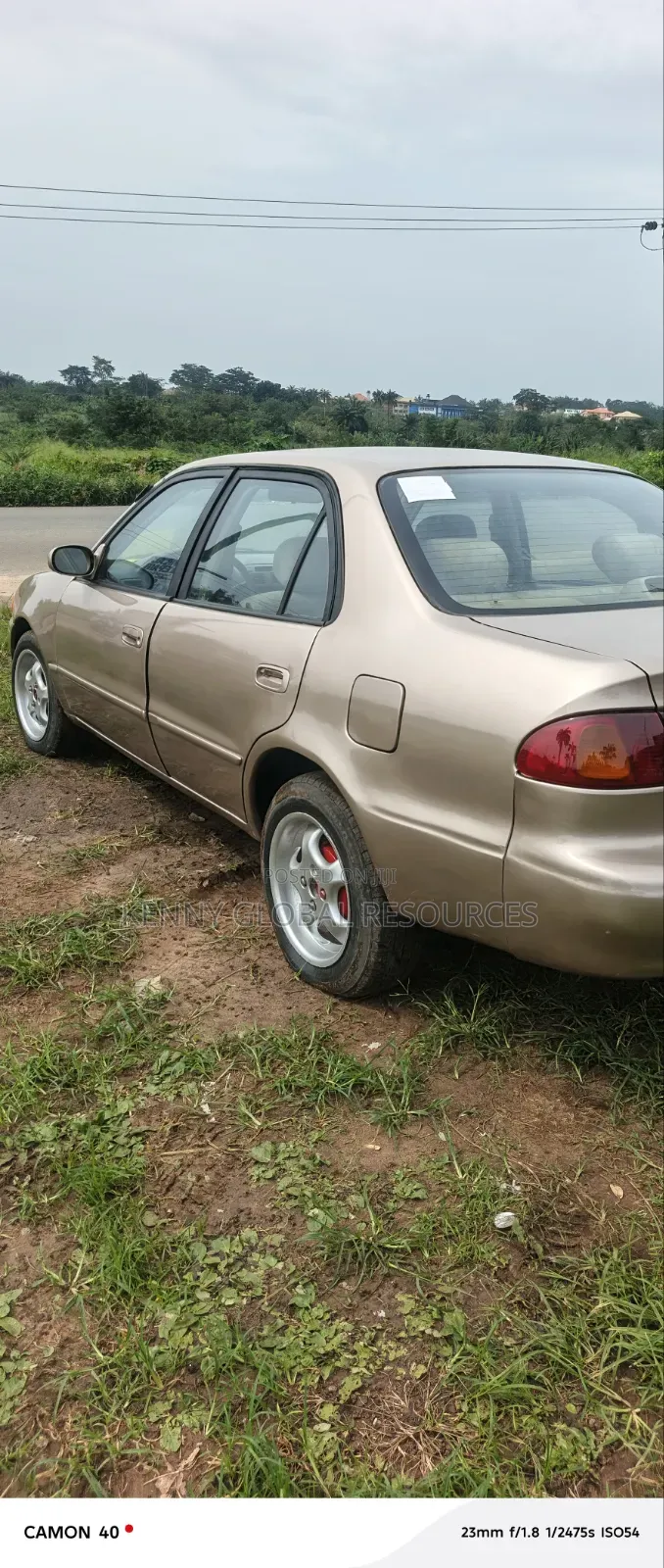 Toyota Corolla 1998 Gold