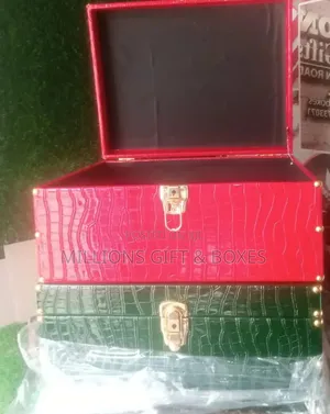 Wooden Gift Boxes R Red Colors With Self Lock Cover