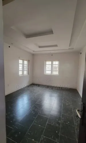 3bdrm Block of Flats in Magodo Phase 1 for rent