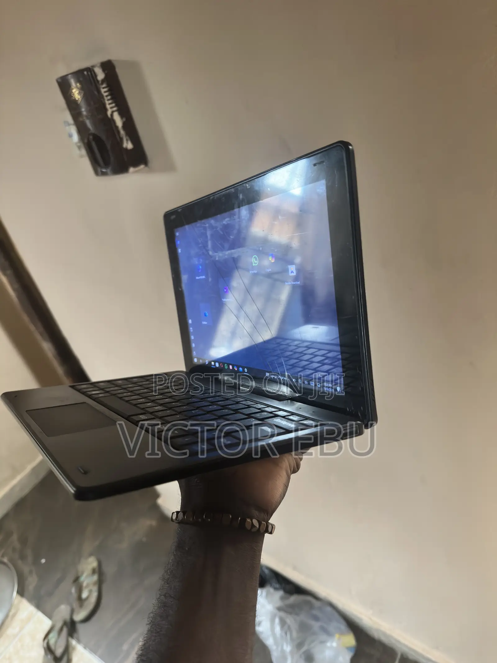 Laptop Toshiba 4GB Intel Celeron HDD 60GB