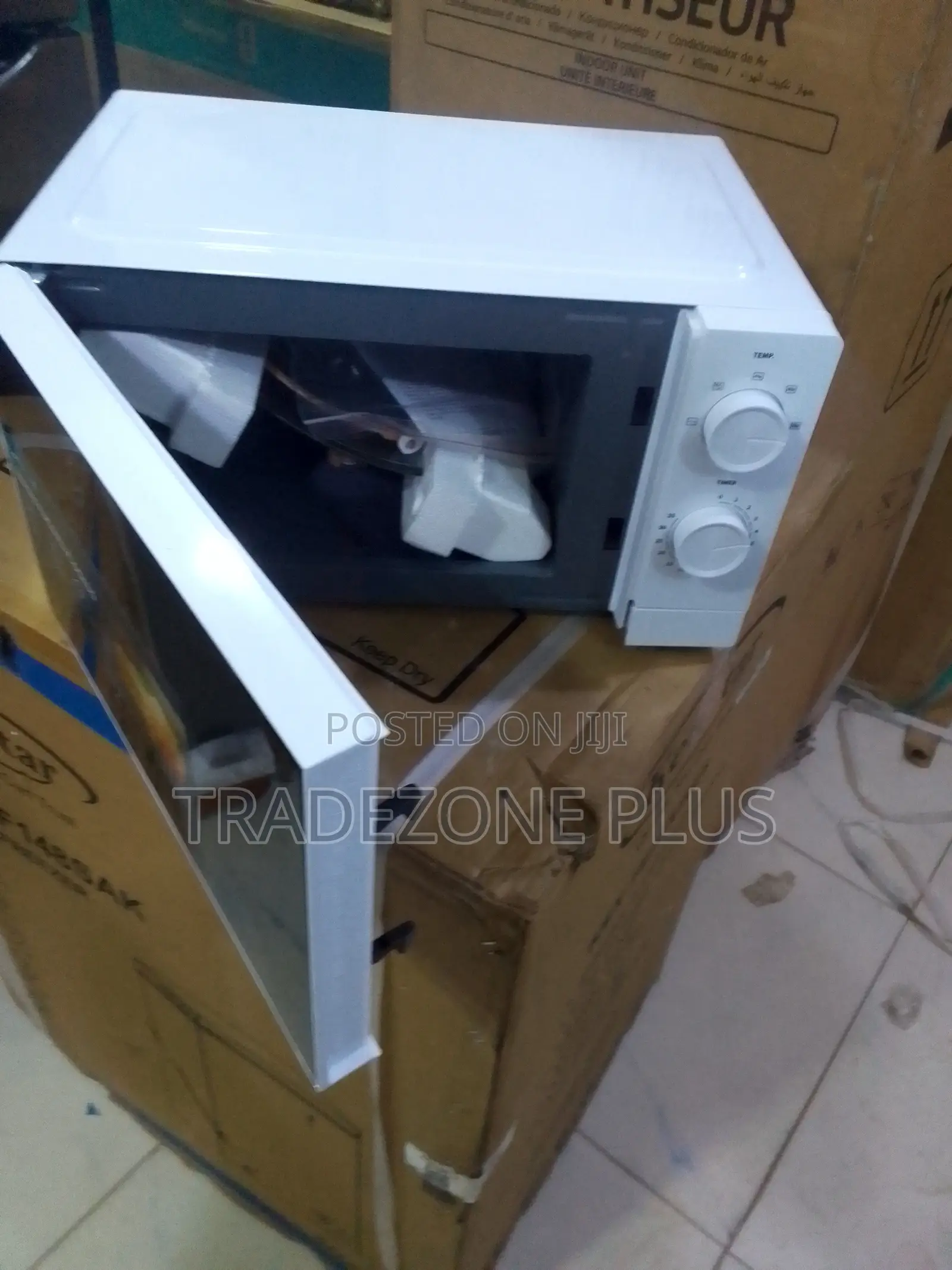 Hisense Microwave Oven 20L Capacity 700W Power
