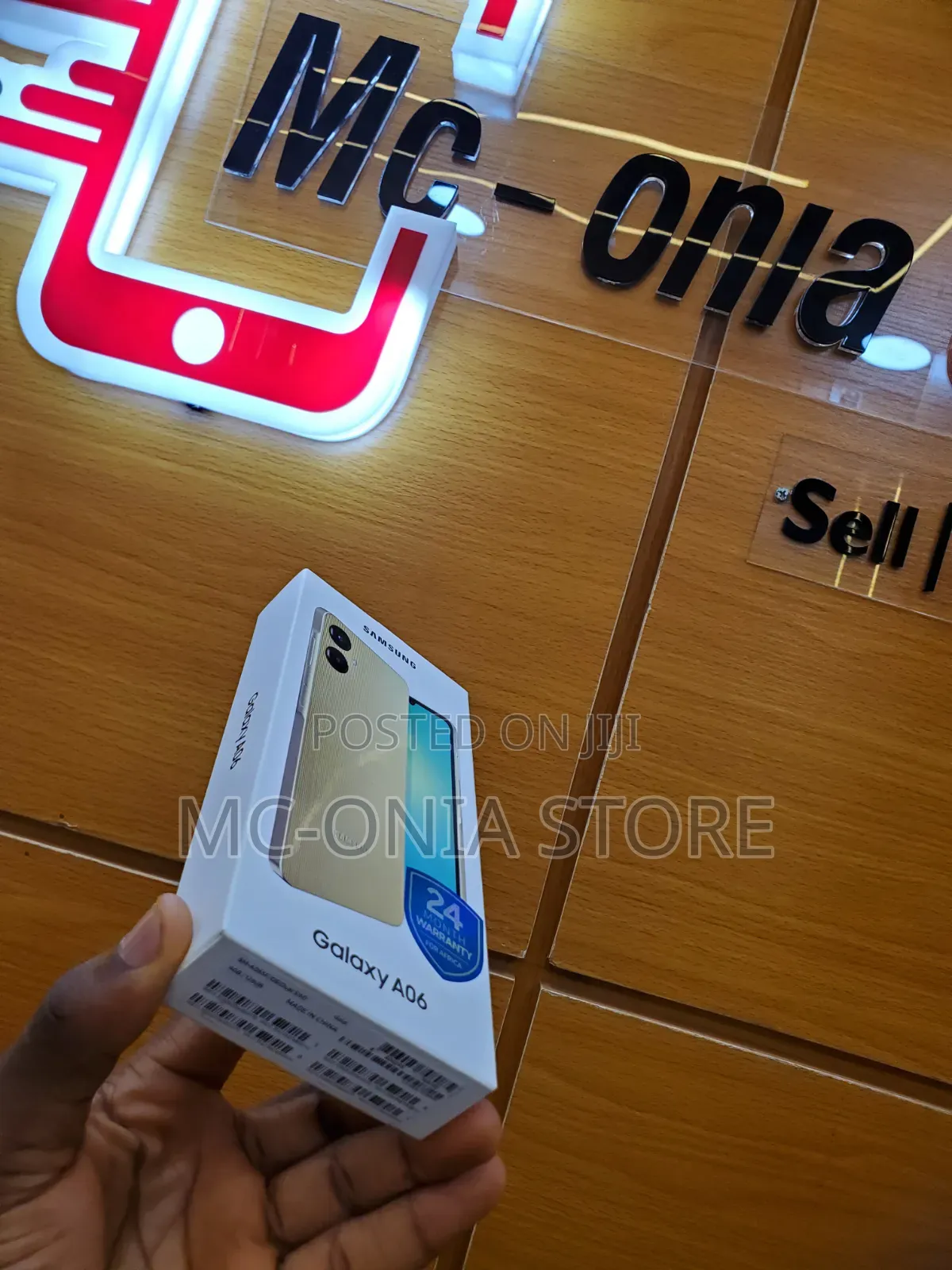 New Samsung Galaxy A06 128 GB Gold