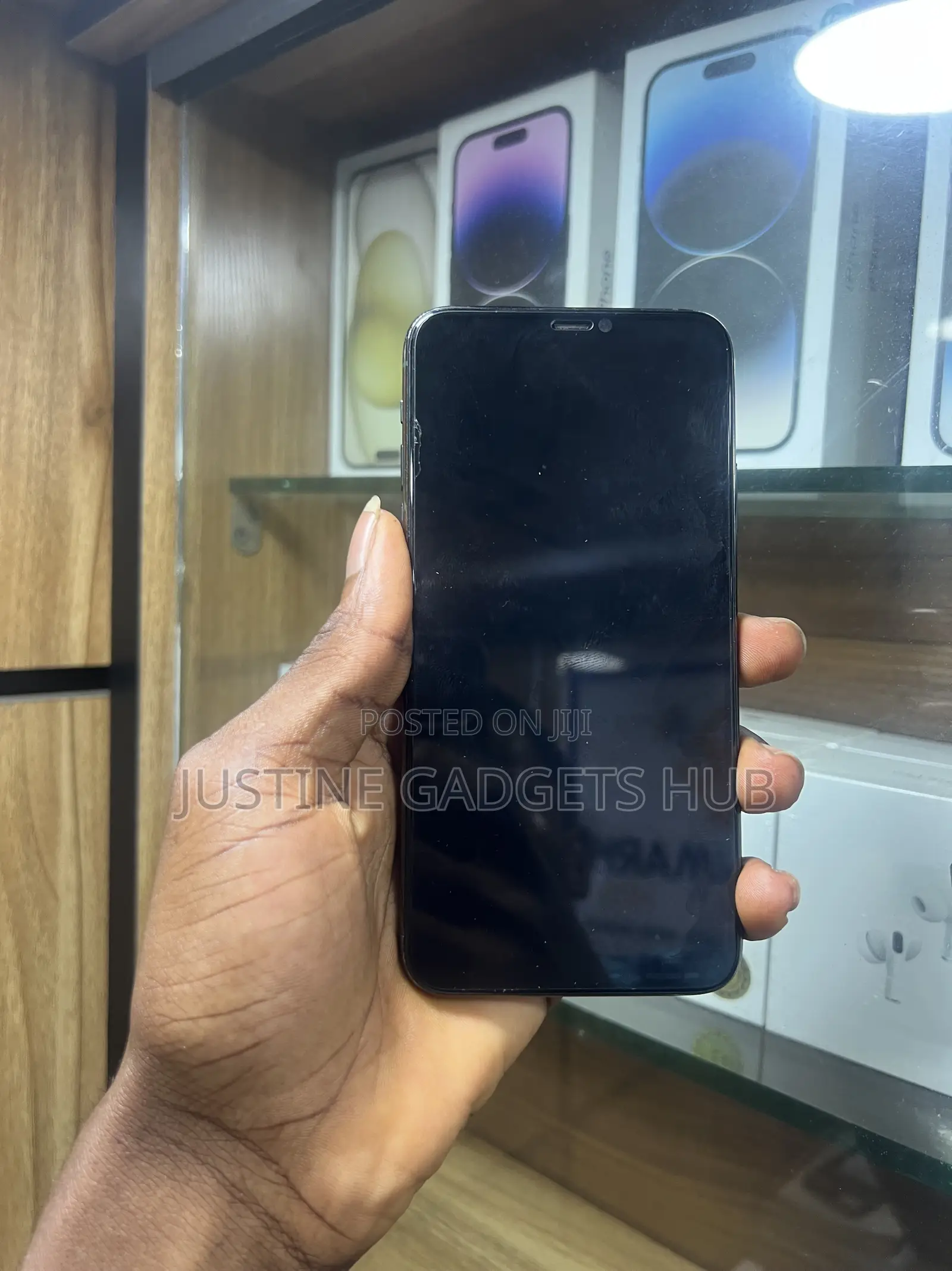 Apple iPhone 11 Pro Max 64 GB Gold