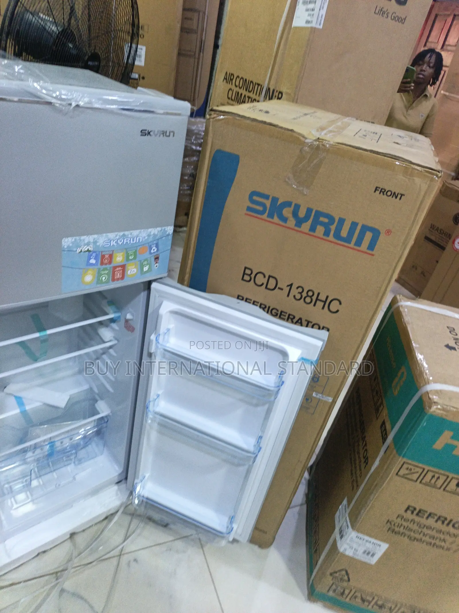 Skyrun Bedroom Mini Fridge 55 Litres BCD-55A