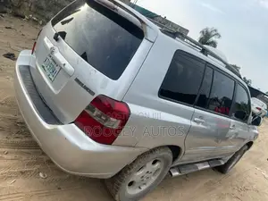 Toyota Highlander 2005 Silver