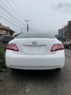Toyota Camry 2010 White
