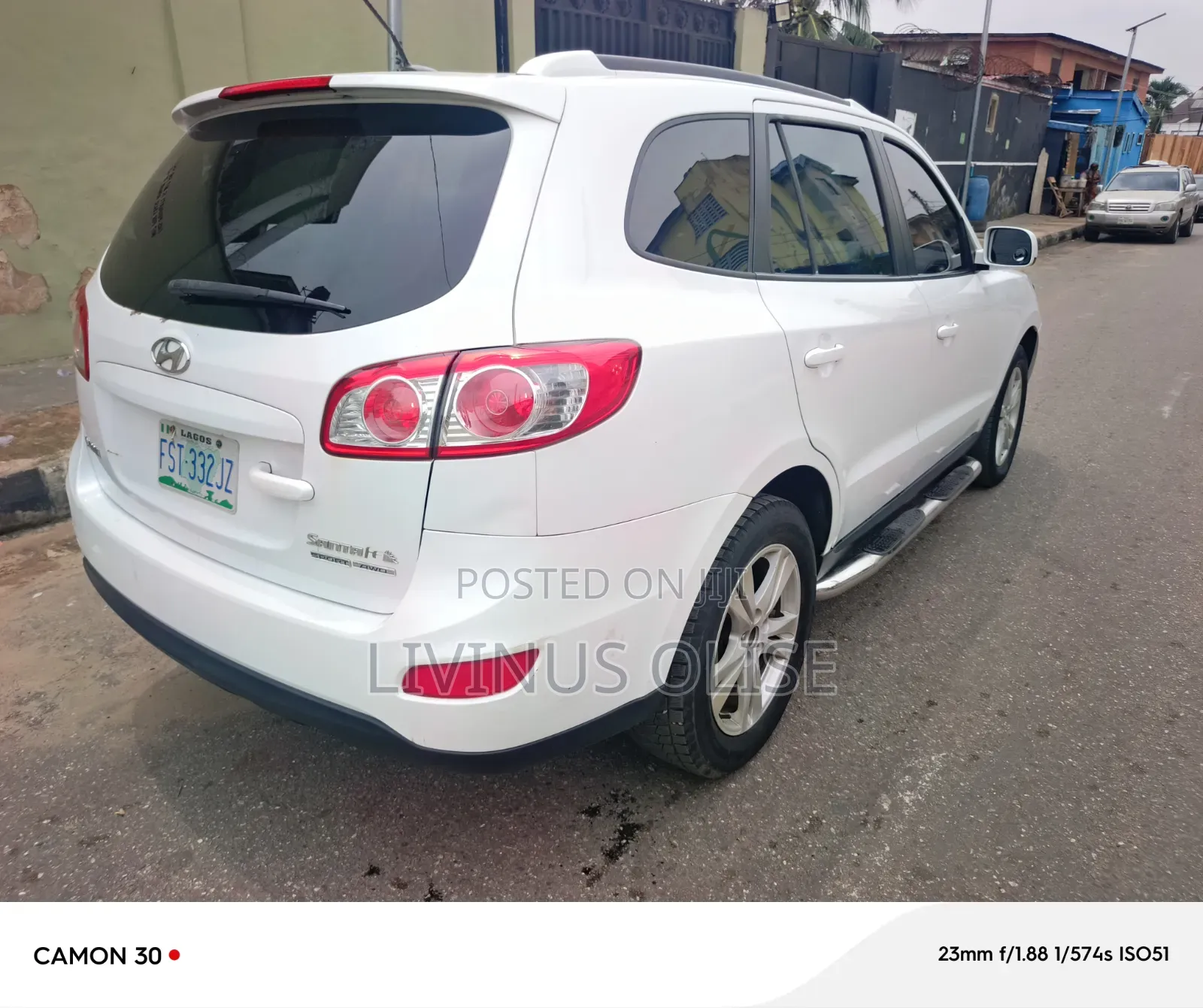 Hyundai Santa Fe SE 2011 White