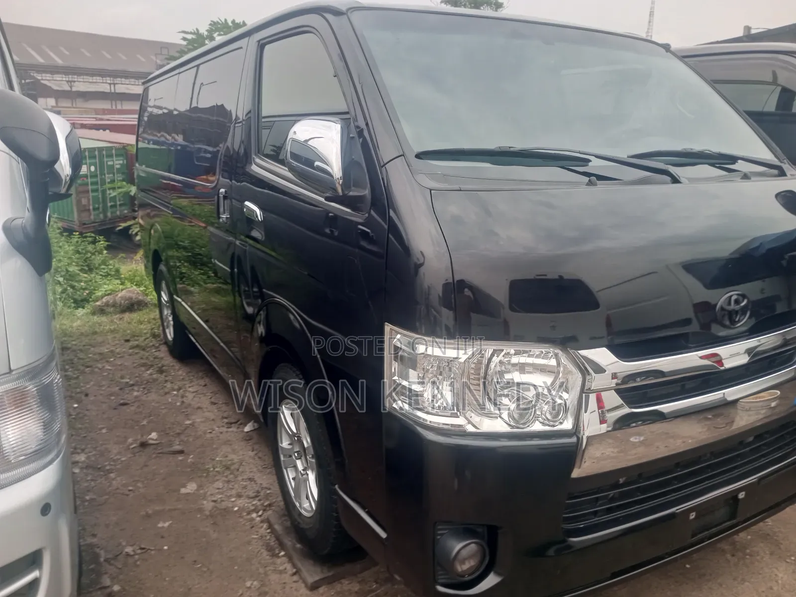 Toyota HiAce 2015 Grey