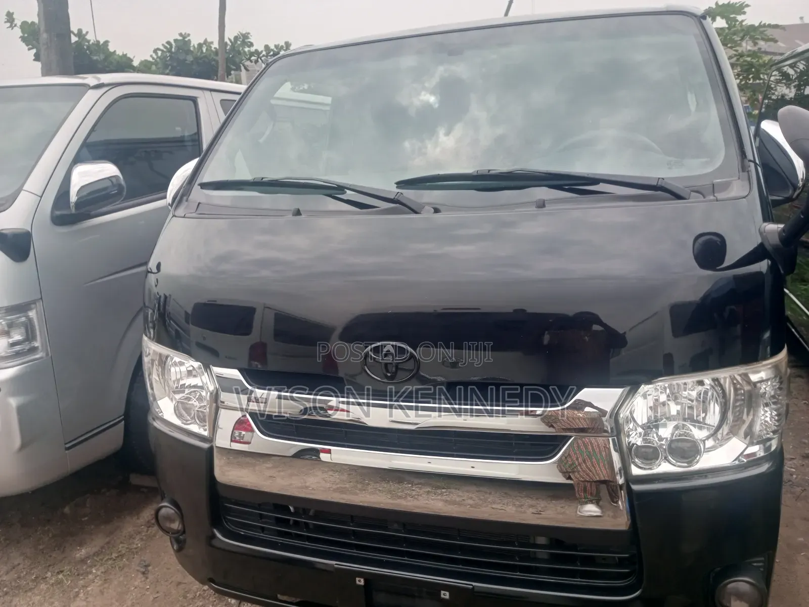 Toyota HiAce 2015 Grey
