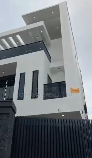 5bdrm House in Adeniyi Jones for sale