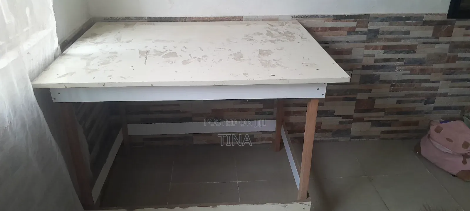 Tailor Cutting Table