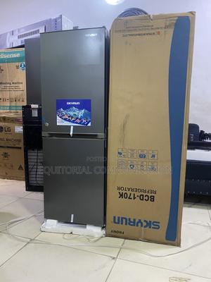 Skyrun 170L Refrigerator With Lower Freezer Compartment
