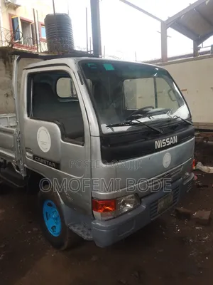 Nissan Cabstar 2002