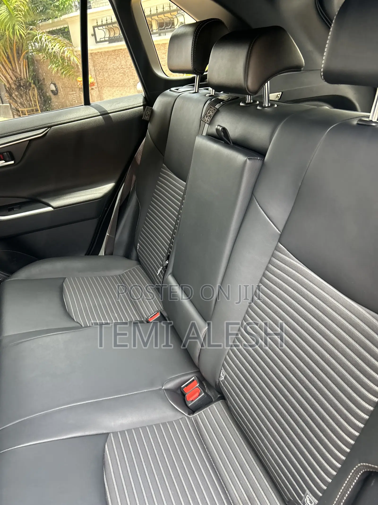 Toyota RAV4 LE 2021 Black
