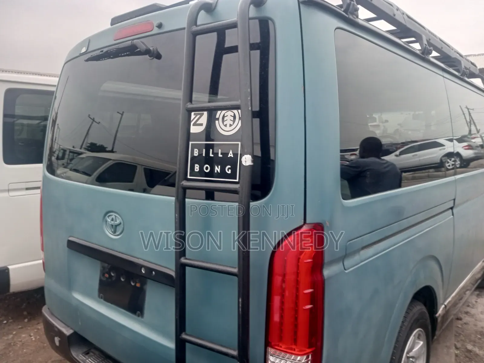 Toyota HiAce 2010 Green