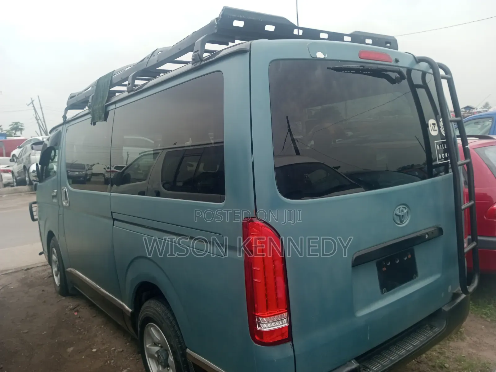Toyota HiAce 2010 Green