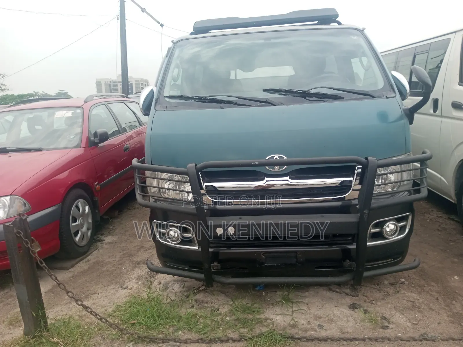 Toyota HiAce 2010 Green