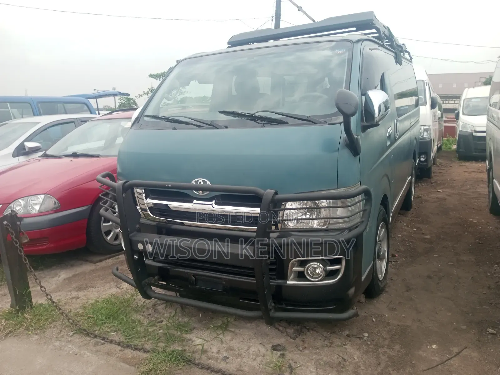 Toyota HiAce 2010 Green