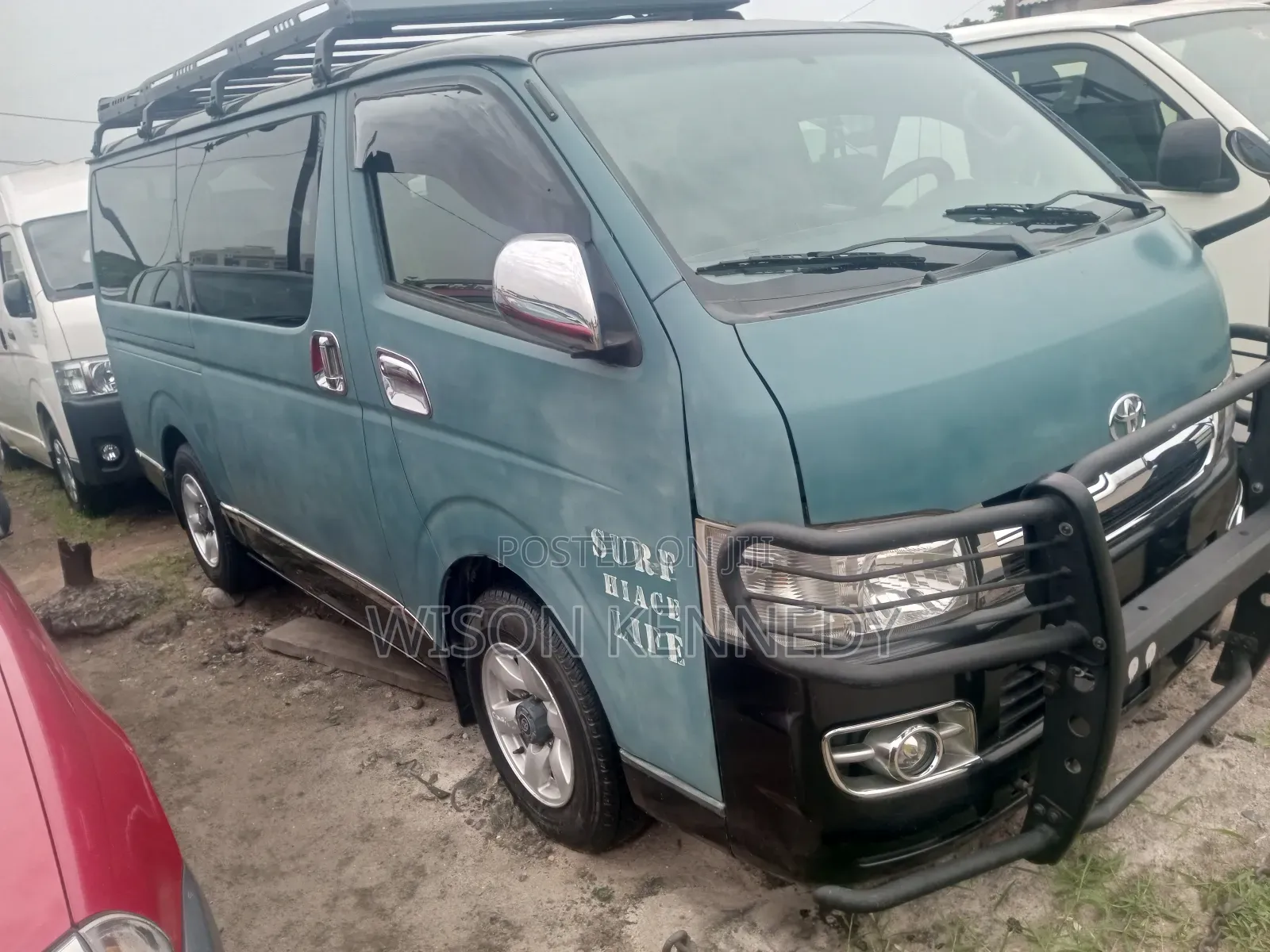 Toyota HiAce 2010 Green