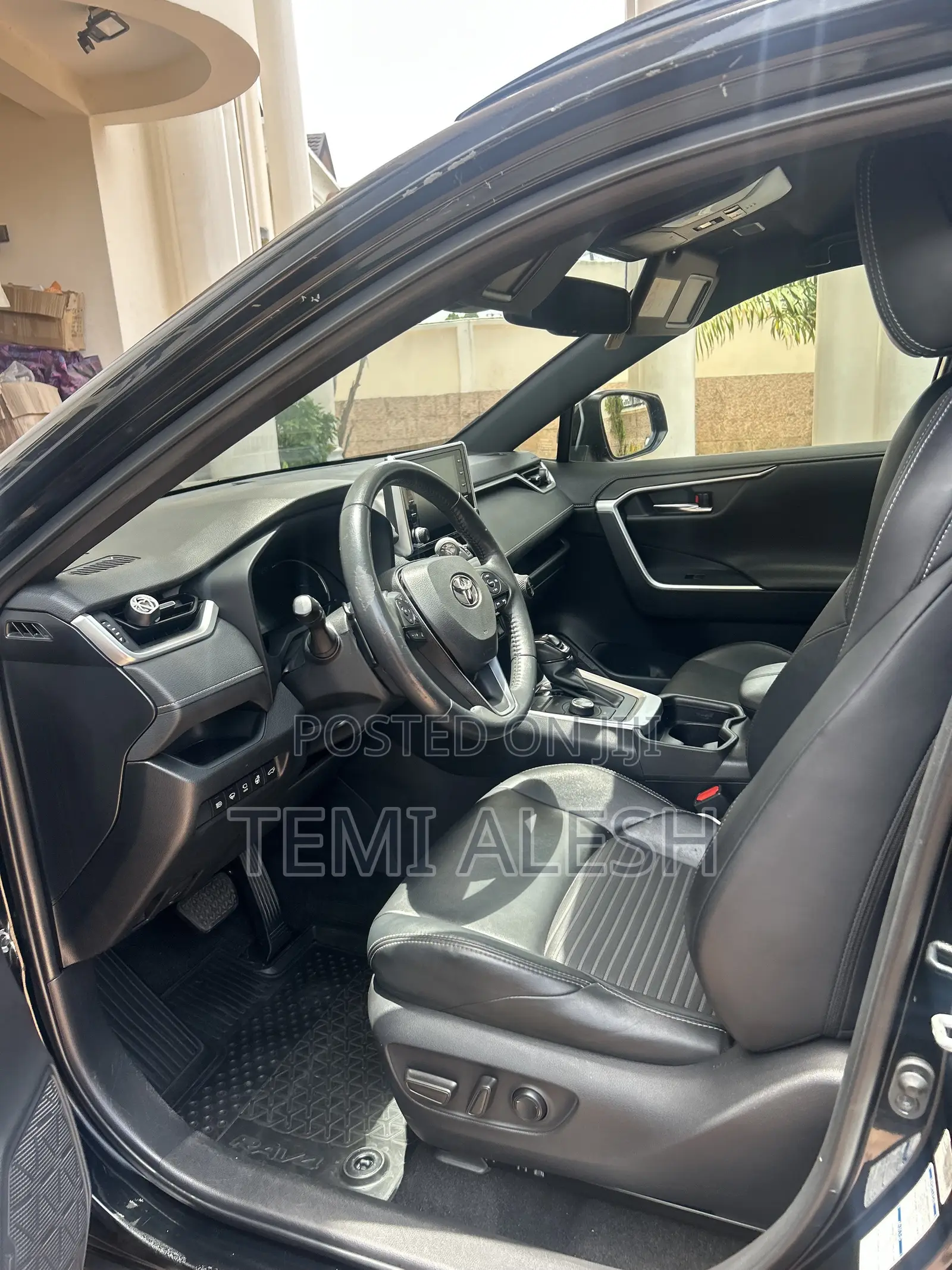 Toyota RAV4 LE 2021 Black