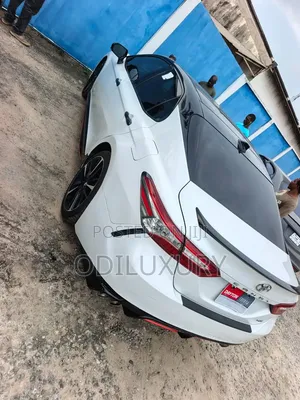 Toyota Camry XSE FWD (2.5L 4cyl 8AM) 2018 White