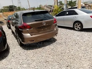 Toyota Venza LE AWD 2013