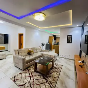 Modern 2 Bedroom Apartment 24/7 PWR 10min to Airport Ajao Estate