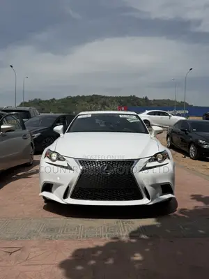 Lexus IS 300 AWD 2016 White