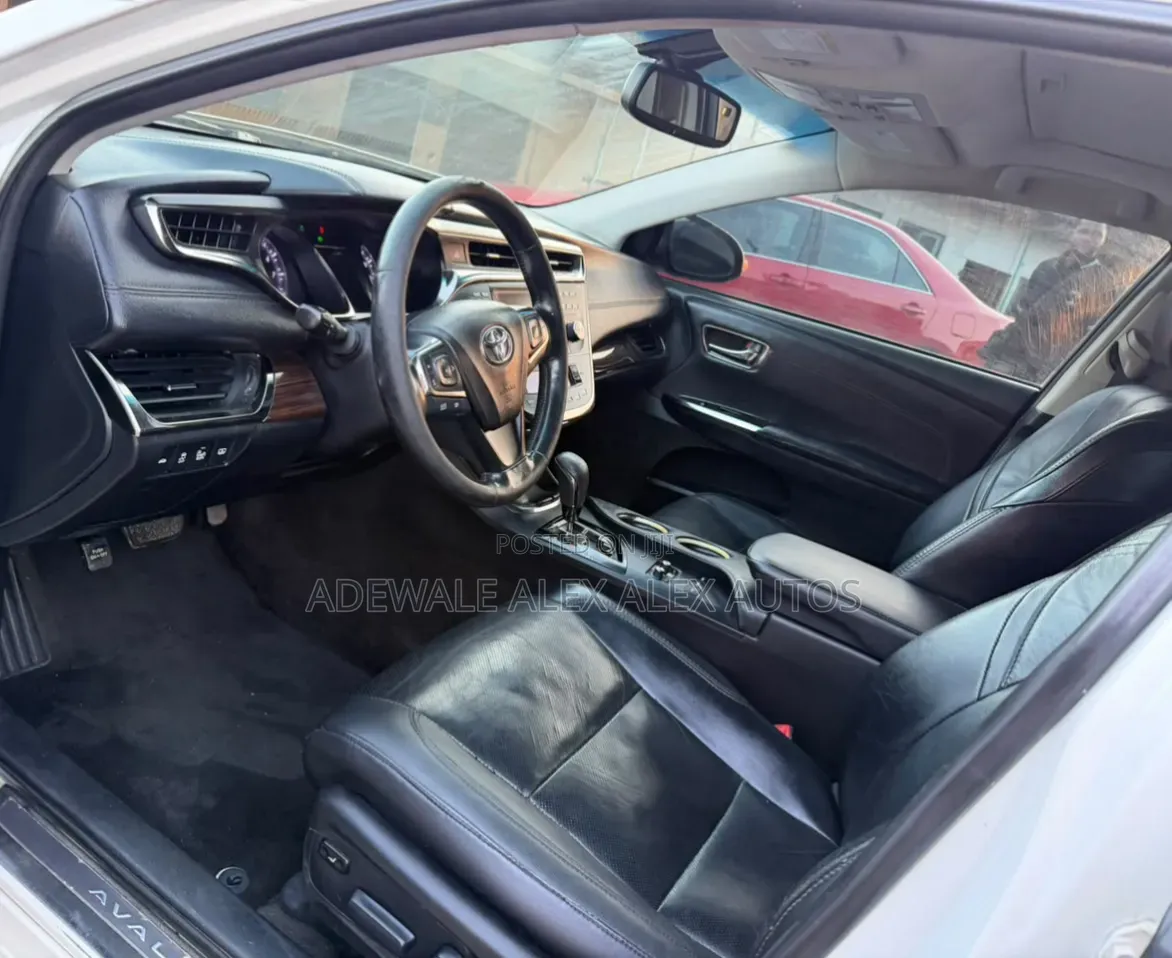 Toyota Avalon 2014 White