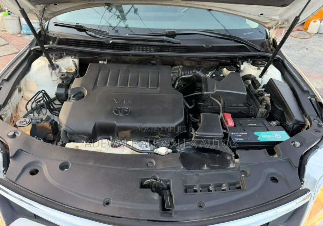 Toyota Avalon 2014 White